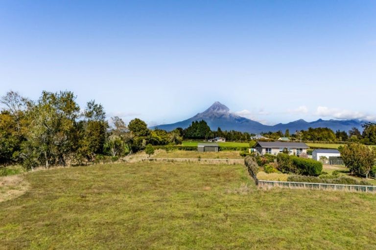 Photo of property in 19 Windsor Road, Inglewood, 4386