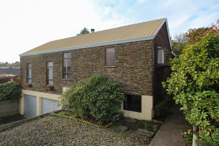 Photo of property in 33 Leven Street, South Hill, Oamaru, 9400