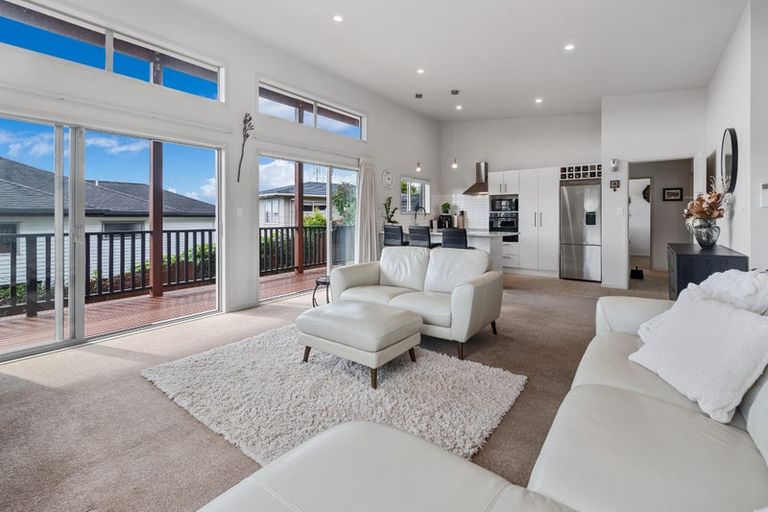 Photo of property in 1/9 Watea Road, Torbay, Auckland, 0630