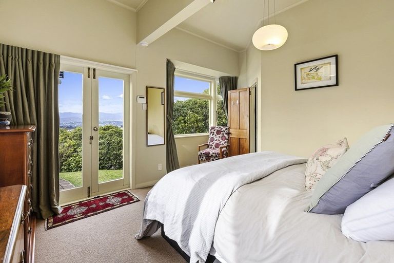 Photo of property in 33a Apuka Street, Brooklyn, Wellington, 6021