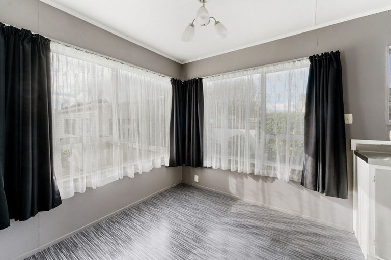 Photo of property in 3 Manuka Place, Hawera, 4610