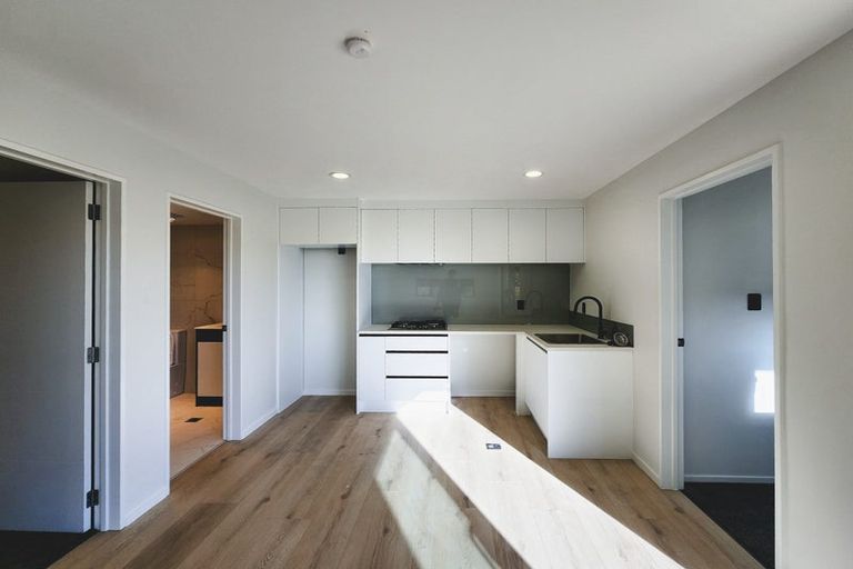 Photo of property in 2 Embling Place, Eastern Beach, Auckland, 2012