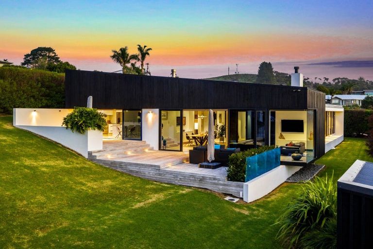 Photo of property in 53 Freshfields Road, Waimauku, 0812