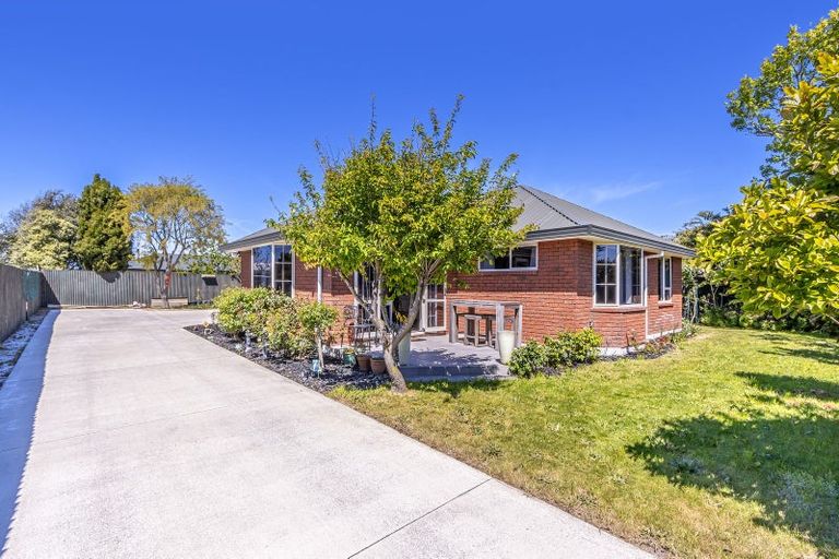Photo of property in 306a Pages Road, Wainoni, Christchurch, 8061