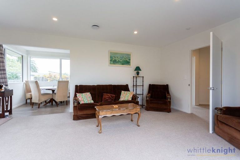 Photo of property in 30 Woodgrove Avenue, North New Brighton, Christchurch, 8083