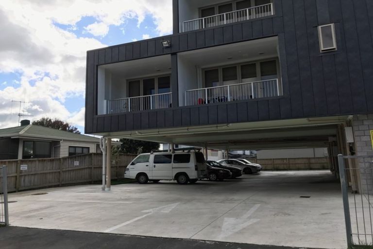 Photo of property in 2 Greensboro Street, Hamilton East, Hamilton, 3216