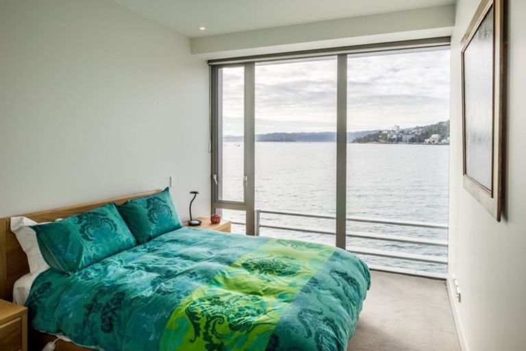 Photo of property in Clyde Quay Wharf, 1a/6 Clyde Quay Wharf, Te Aro, Wellington, 6011