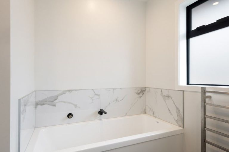 Photo of property in 28 Routley Crescent, Elderslea, Upper Hutt, 5018