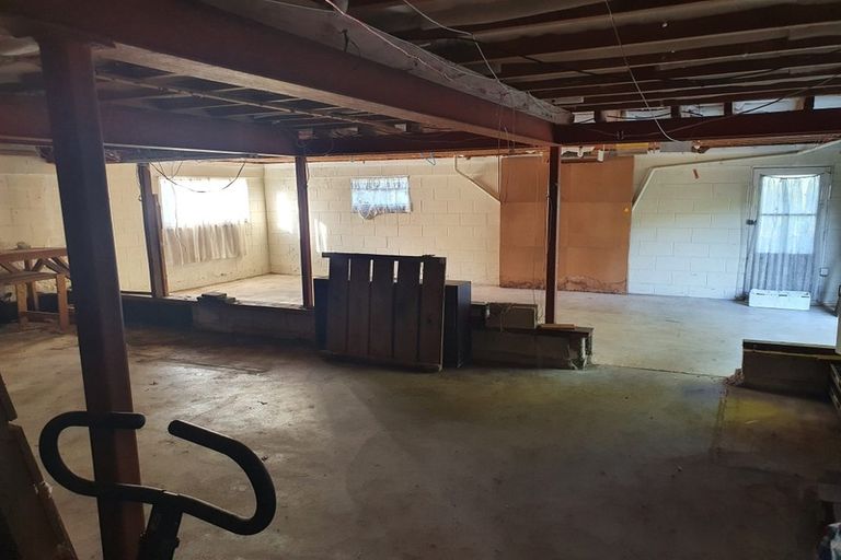 Photo of property in 33a Woodglen Road, Glen Eden, Auckland, 0602