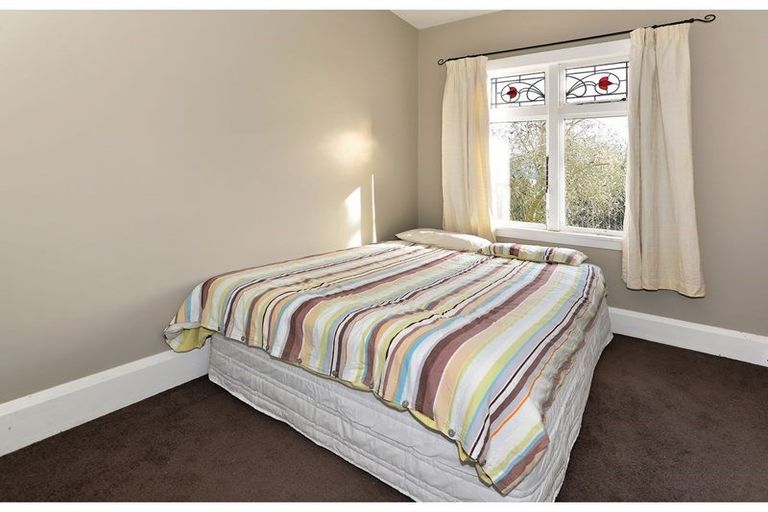 Photo of property in 16 Dover Street, St Albans, Christchurch, 8014