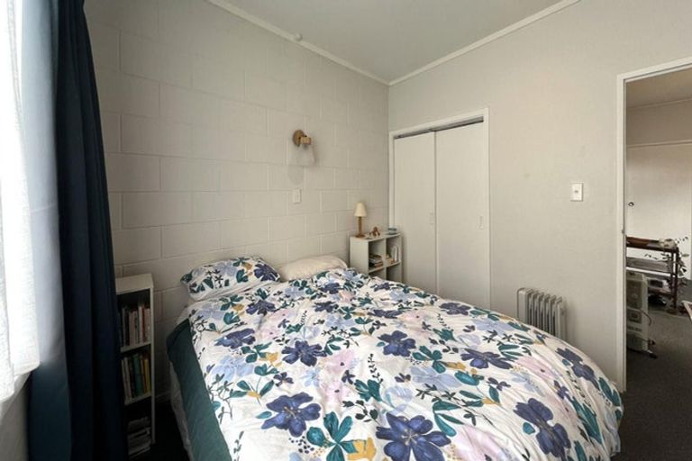 Photo of property in 10a Penryn Drive, Camborne, Porirua, 5026