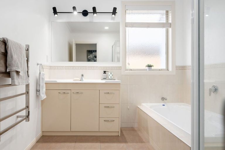 Photo of property in 48 Farringdon Avenue, Rototuna North, Hamilton, 3210