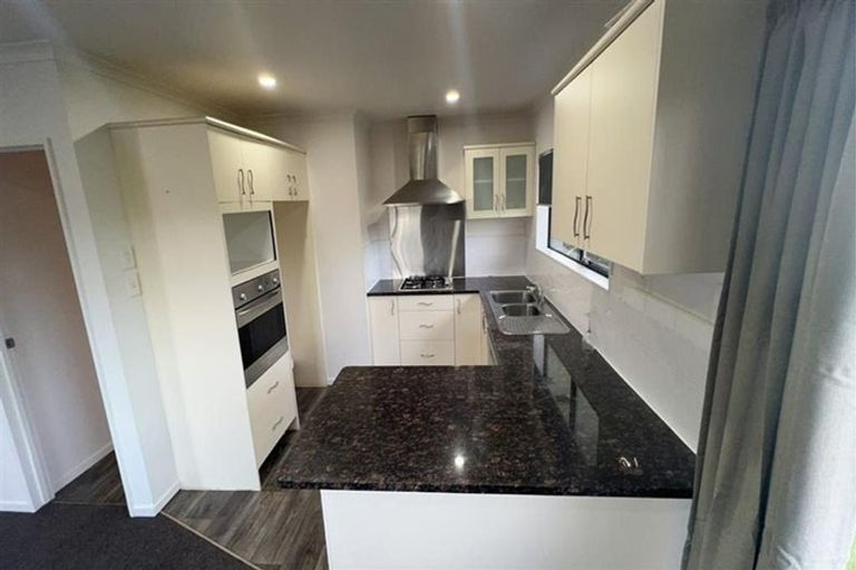 Photo of property in 25 Chieftain Rise, Goodwood Heights, Auckland, 2105