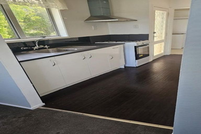 Photo of property in 30 Bellringer Road, Massey, Auckland, 0614