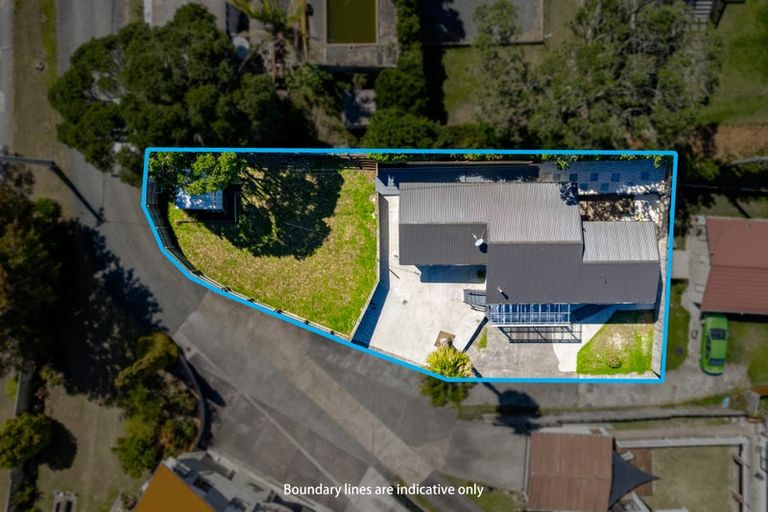 Photo of property in 4/89a Royal Road, Massey, Auckland, 0614