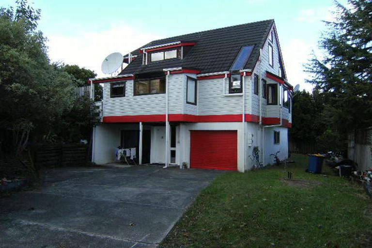 Photo of property in 9 Da Vinci Place, West Harbour, Auckland, 0618