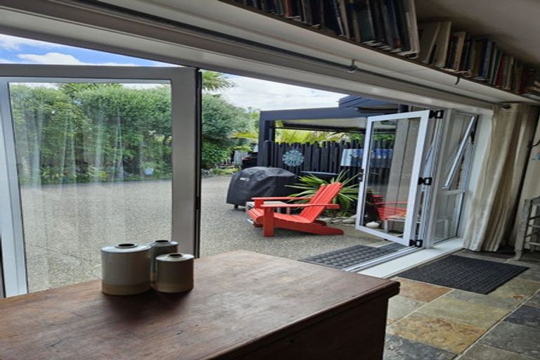 Photo of property in 2/48 Beresford Street, Bayswater, Auckland, 0622