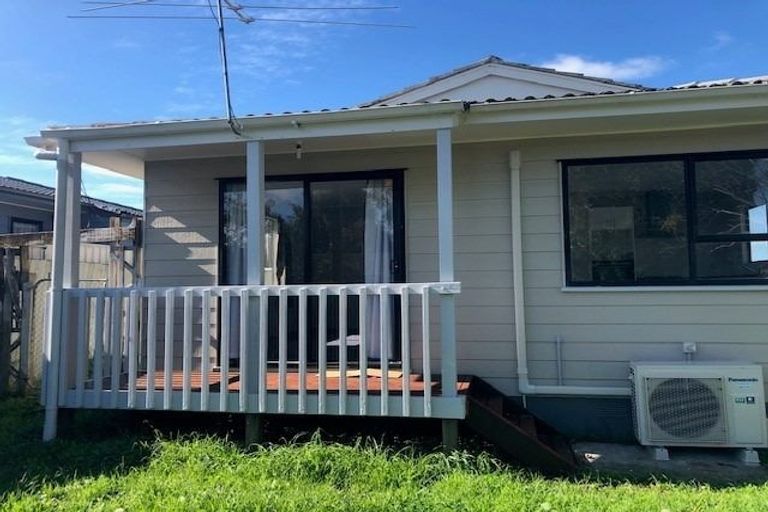 Photo of property in 15a Secretariat Place, Randwick Park, Auckland, 2105