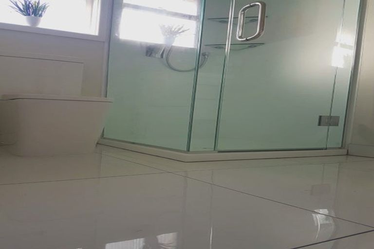 Photo of property in 4/27 Nikau Street, New Lynn, Auckland, 0600