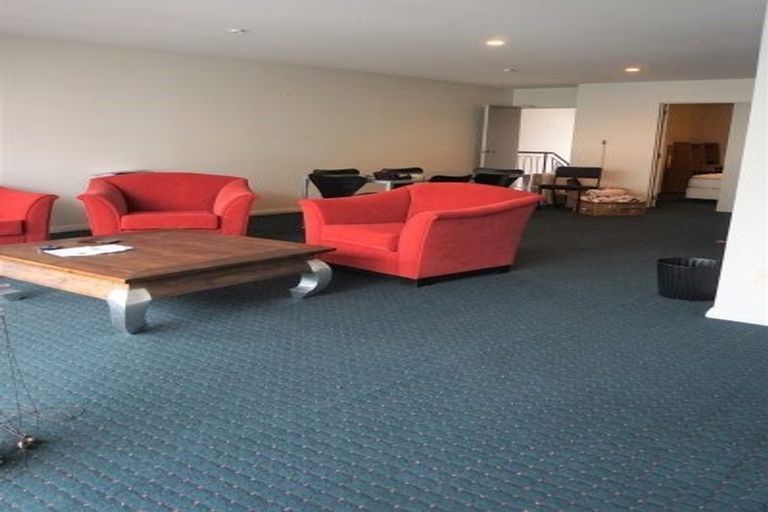 Photo of property in St James Courts, 5/77 Gloucester Street, Christchurch Central, Christchurch, 8013