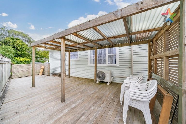 Photo of property in 18 Whitehall Street, Wainuiomata, Lower Hutt, 5014