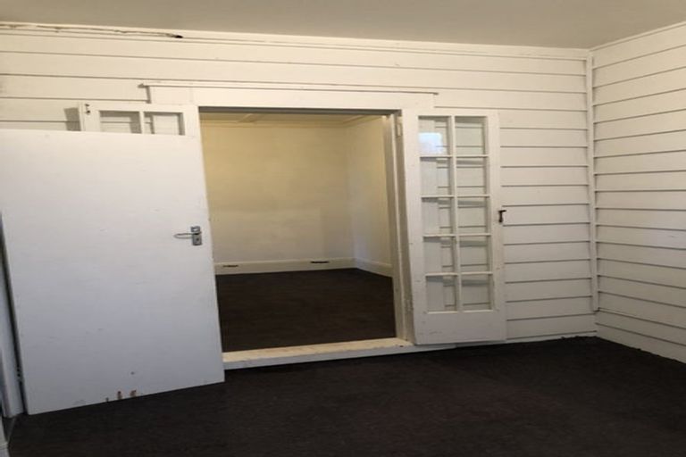 Photo of property in 15 Queens Parade, Devonport, Auckland, 0624