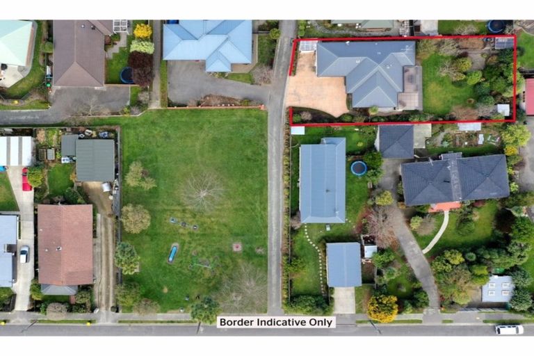 Photo of property in 43 Gladstone Road, Woodend, 7610