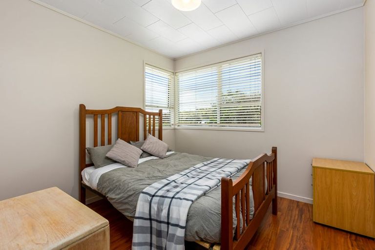 Photo of property in 1 Cunliffe Place, Glenfield, Auckland, 0629