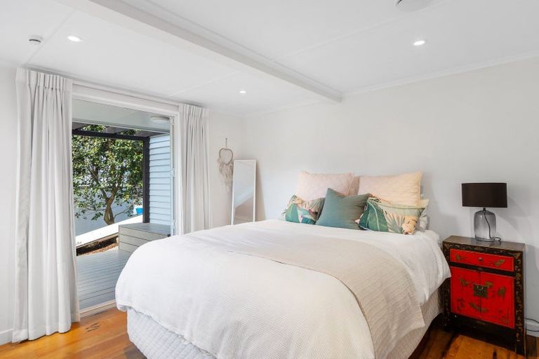 Photo of property in 68 St Michaels Avenue, Point Chevalier, Auckland, 1022