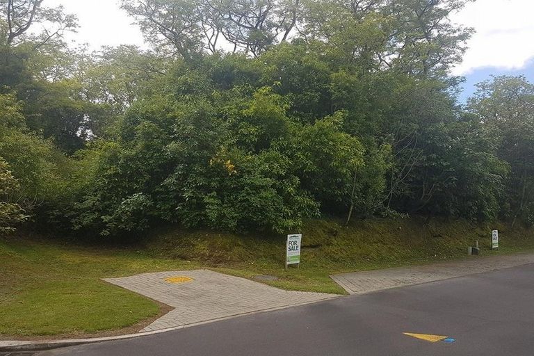 Photo of property in 58 Parawera Drive, Acacia Bay, Taupo, 3330