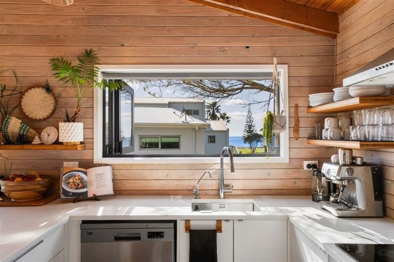 Photo of property in 206 Onemana Drive, Onemana, Whangamata, 3691