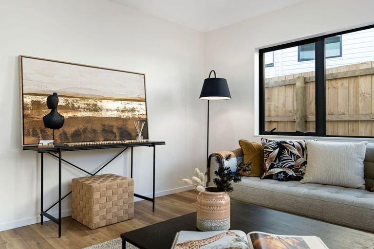 Photo of property in 35c Royton Avenue, Mangere East, Auckland, 2024
