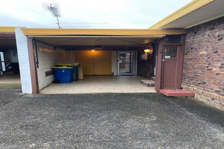 Photo of property in 1/20 Shakespeare Road, Milford, Auckland, 0620