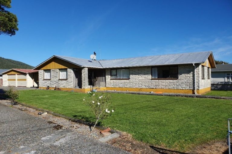 Photo of property in 21 Blackett Street, Cobden, Greymouth, 7802