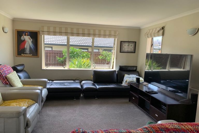 Photo of property in 88 Redcastle Drive, East Tamaki, Auckland, 2013