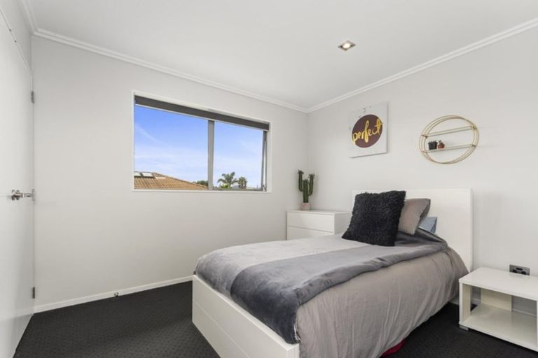 Photo of property in 115 Oriental Parade, Papamoa Beach, Papamoa, 3118