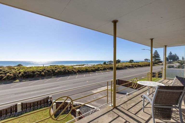 Photo of property in 128 Marine Parade, Mount Maunganui, 3116