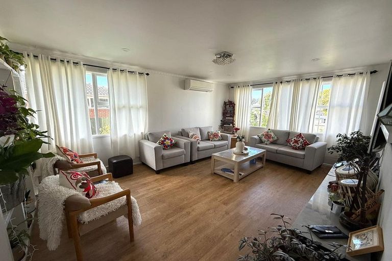 Photo of property in 11 Harania Avenue, Favona, Auckland, 2024