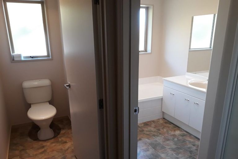 Photo of property in 32 Edward Street, Prebbleton, 7604