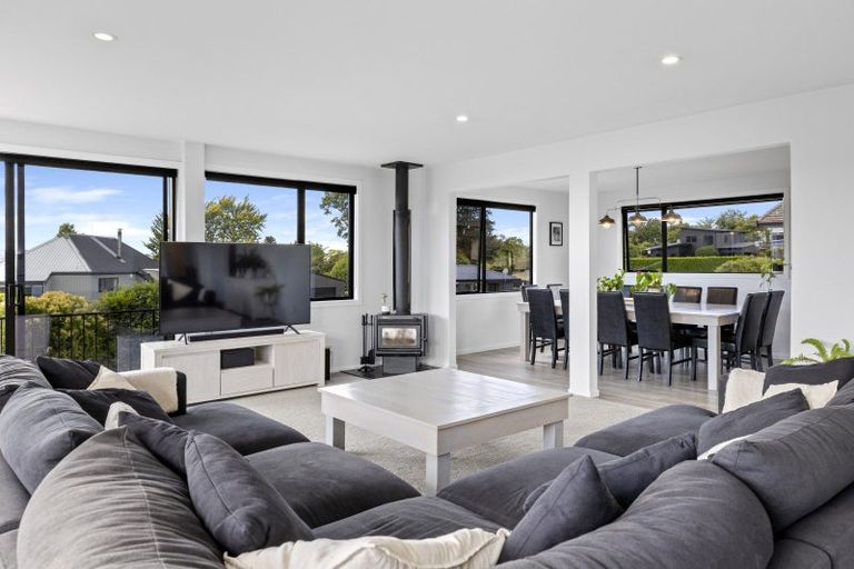 Photo of property in 1 Norfolk Road, Waipahihi, Taupo, 3330