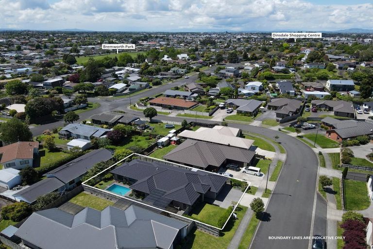 Photo of property in 8 Carlingford Rise, Dinsdale, Hamilton, 3204