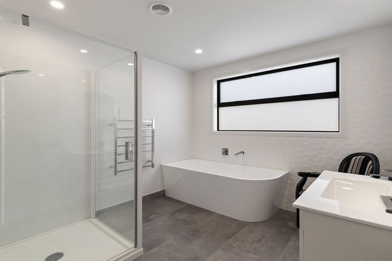 Photo of property in 62 Freedom Drive, Kelvin Grove, Palmerston North, 4414