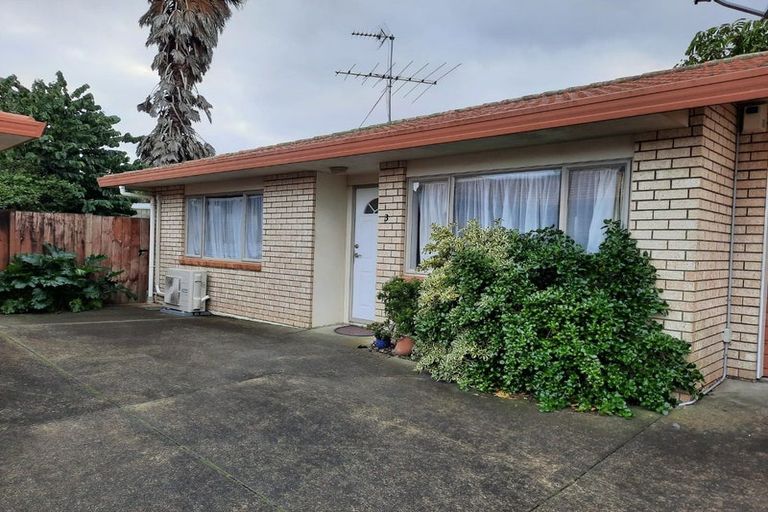 Photo of property in 3/16 Miller Road, Mangere Bridge, Auckland, 2022