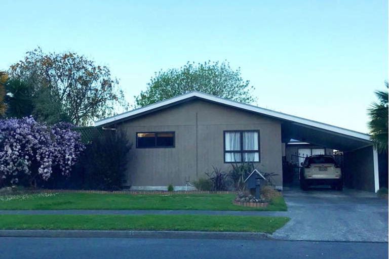 Photo of property in 3 Lamason Street, Greenmeadows, Napier, 4112