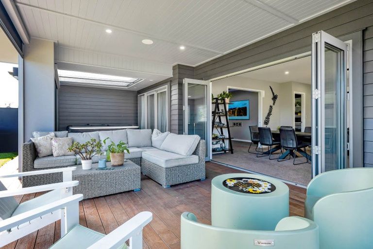 Photo of property in 17 Honeyfield Drive, Whalers Gate, New Plymouth, 4310