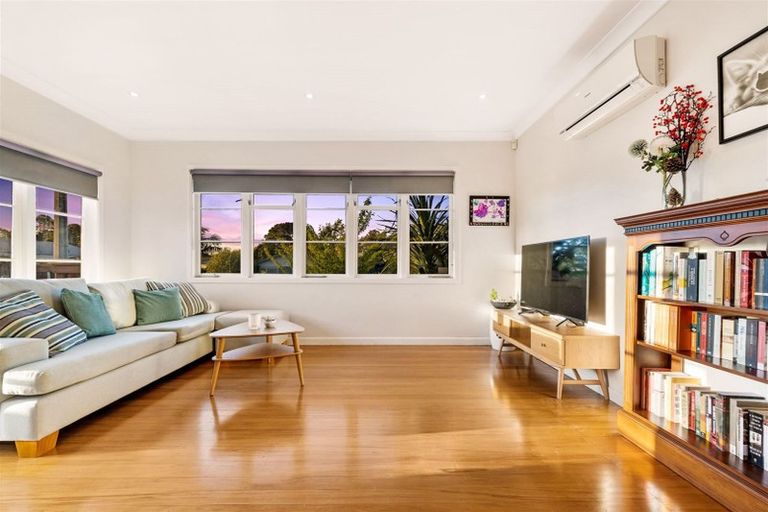 Photo of property in 24b Ribblesdale Road, Henderson, Auckland, 0612