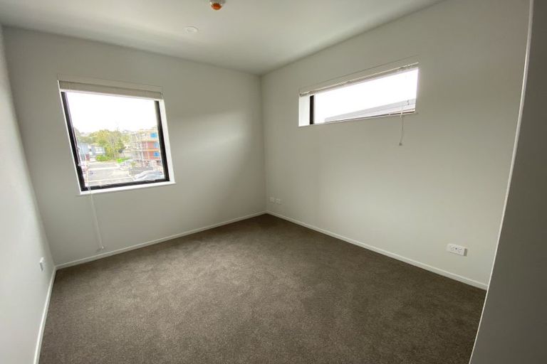 Photo of property in 201/36c Greenslade Crescent, Northcote, Auckland, 0627