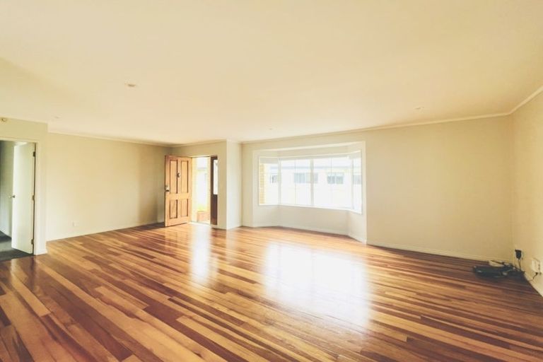 Photo of property in 53 Stratford Road, Manurewa, Auckland, 2105