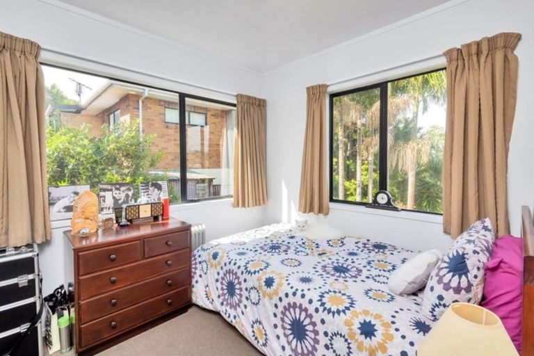 Photo of property in 1/65 Nigel Road, Browns Bay, Auckland, 0630