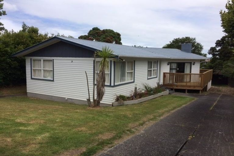 Photo of property in 26 Miltonia Avenue, Te Atatu South, Auckland, 0610